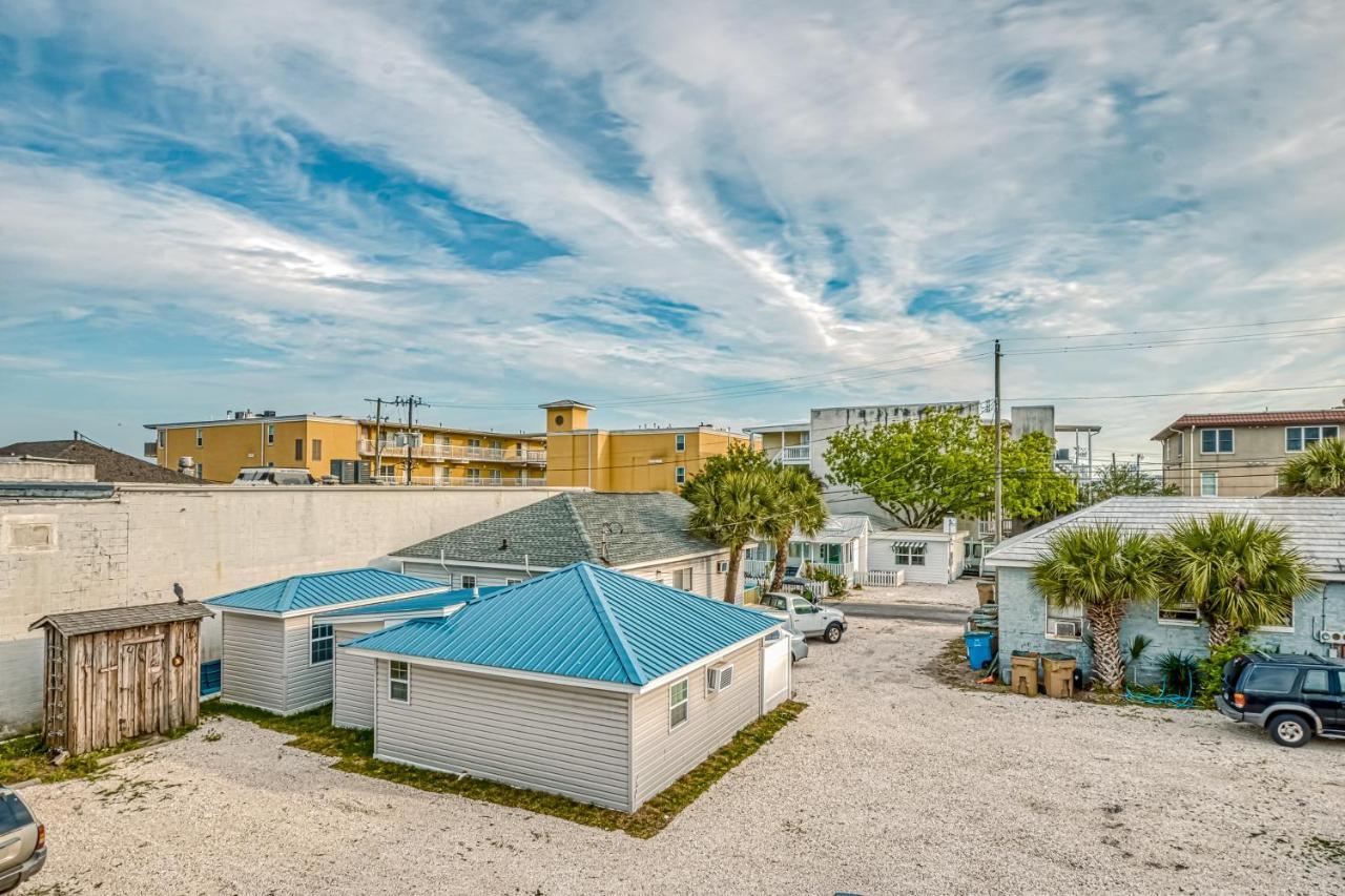 Carbo House Eleven Hotel Tybee Island Exterior photo